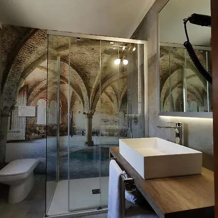Casanova - Wellness Center La Grotta Etrusca 3*