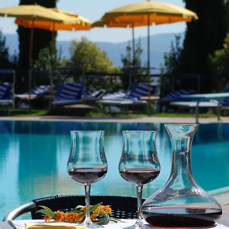 Casanova - Wellness Center La Grotta Etrusca מלון