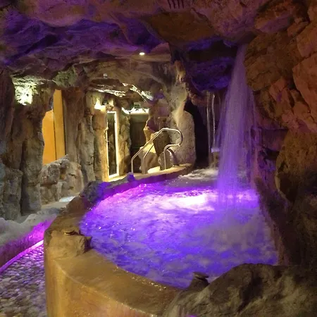 Casanova - Wellness Center La Grotta Etrusca מלון San Quirico dʼOrcia