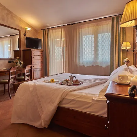 Casanova - Wellness Center La Grotta Etrusca