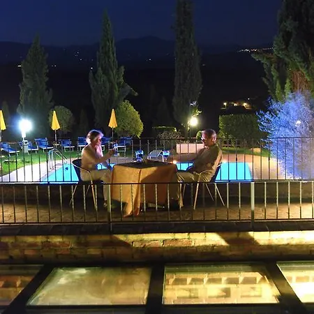 Casanova - Wellness Center La Grotta Etrusca 3* サン・クイーリコ・ドルチャ