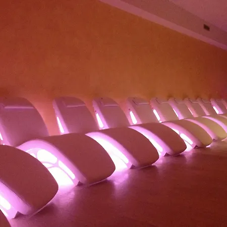 Casanova - Wellness Center La Grotta Etrusca ホテル サン・クイーリコ・ドルチャ