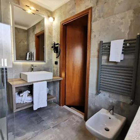 Casanova - Wellness Center La Grotta Etrusca מלון