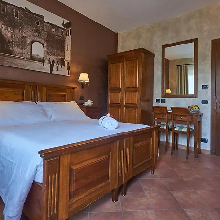 מלון Casanova - Wellness Center La Grotta Etrusca San Quirico dʼOrcia