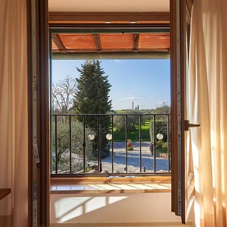 Casanova - Wellness Center La Grotta Etrusca מלון 3*