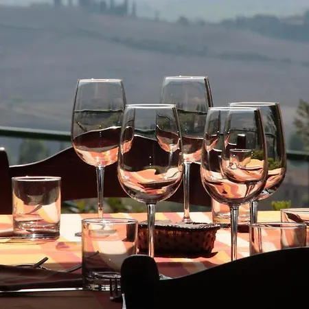 Casanova - Wellness Center La Grotta Etrusca San Quirico dʼOrcia