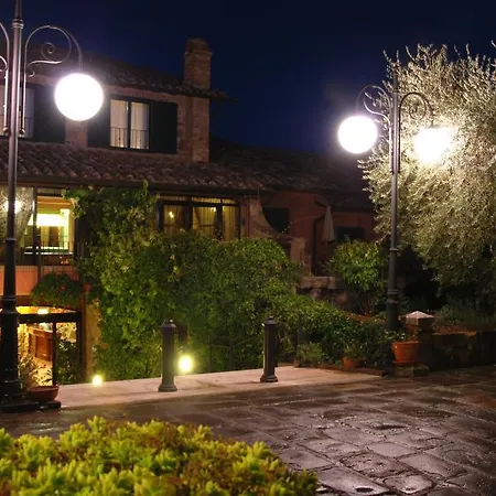 Casanova - Wellness Center La Grotta Etrusca מלון 3*