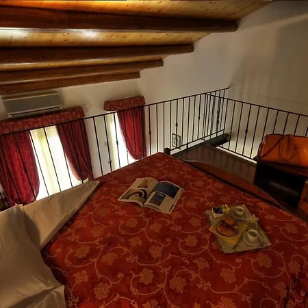 Casanova - Wellness Center La Grotta Etrusca 3*
