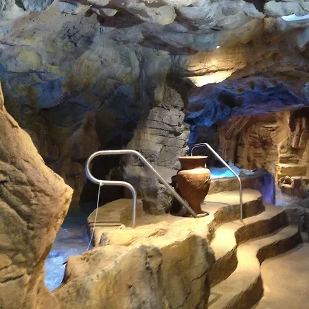Casanova - Wellness Center La Grotta Etrusca San Quirico dʼOrcia