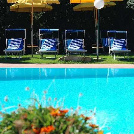 מלון Casanova - Wellness Center La Grotta Etrusca 3*