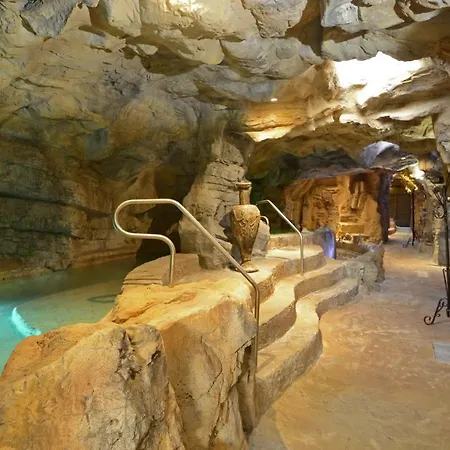 Casanova - Wellness Center La Grotta Etrusca מלון 3*